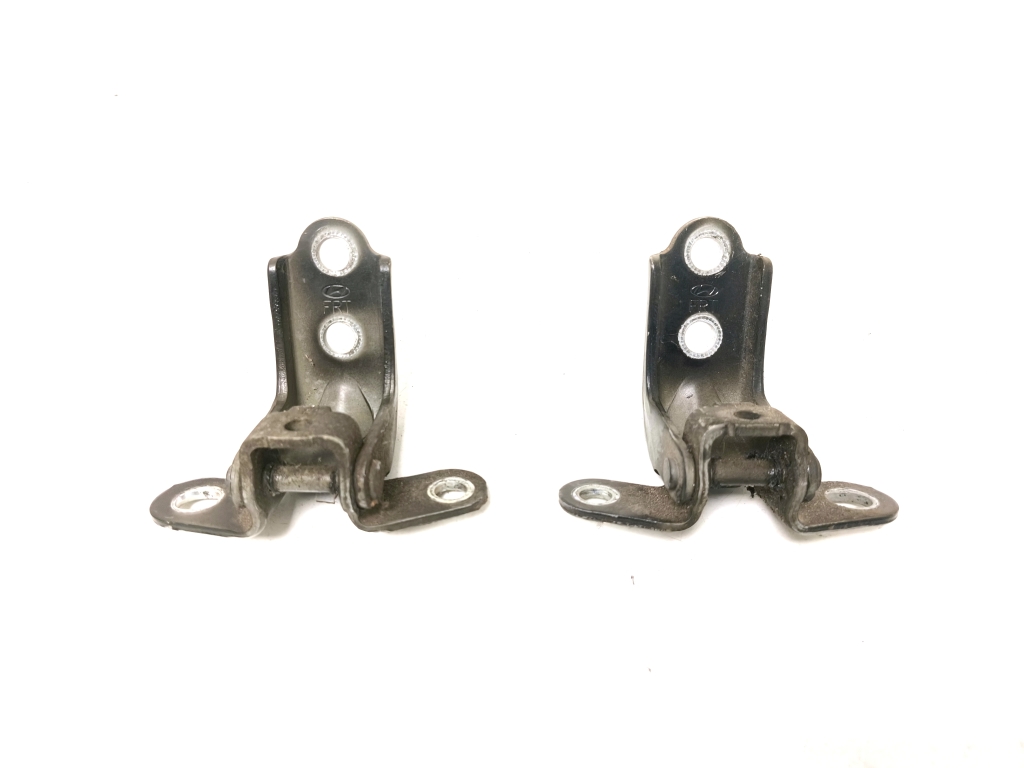 Kia Sportage (2010–2016) Front door top hinge 793202H000 Kia Sportage (2010–2016) Front door top hinge 793202H000