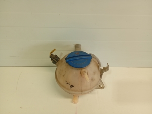 Volkswagen Passat B6 (2005–2010) Coolant reservoir 1k0121407A - 2