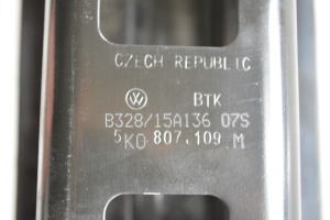 Volkswagen Golf VI (2008–2013) Eesmise kaitseraua tala 5K0807109M - 4