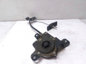 Kia Sorento (2014–2026) Varuratta kinnitus - 3