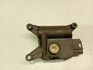 Volkswagen Passat B6 (2005–2010) Salongi soojenduse klapi mootor 3C1907511 - 4