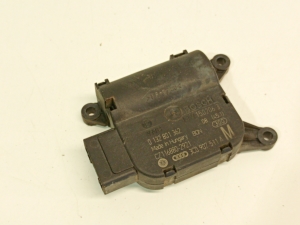 Volkswagen Passat B6 (2005–2010) Salongi soojenduse klapi mootor 3C0907511 - 4
