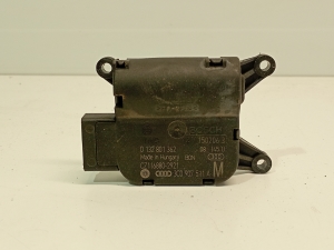   Stellmotor Heizungsklappe  - 3C0907511 