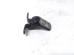 Kia Sorento (2014–2026) Front door top hinge - 3