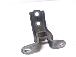 Kia Sorento (2014–2026) Front door lower hinge - 2