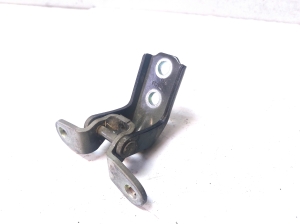 Kia Sorento (2014–2026) Front door lower hinge - 4