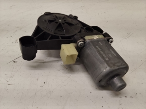 AUDI A3 8V (2012–2020) Hinterer Seitentür-Fensterhebermotor 5Q0959802 - 4