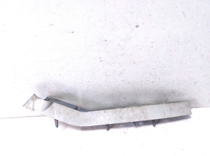 Ford Focus (2004–2011) Front bumper bracket 4M5117D959A - 2