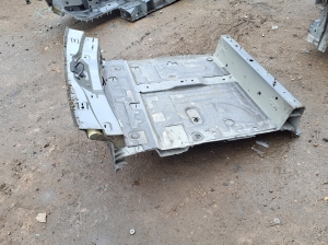 AUDI Q8 (2018–2026) Rear body panel 4M8813303B - 2