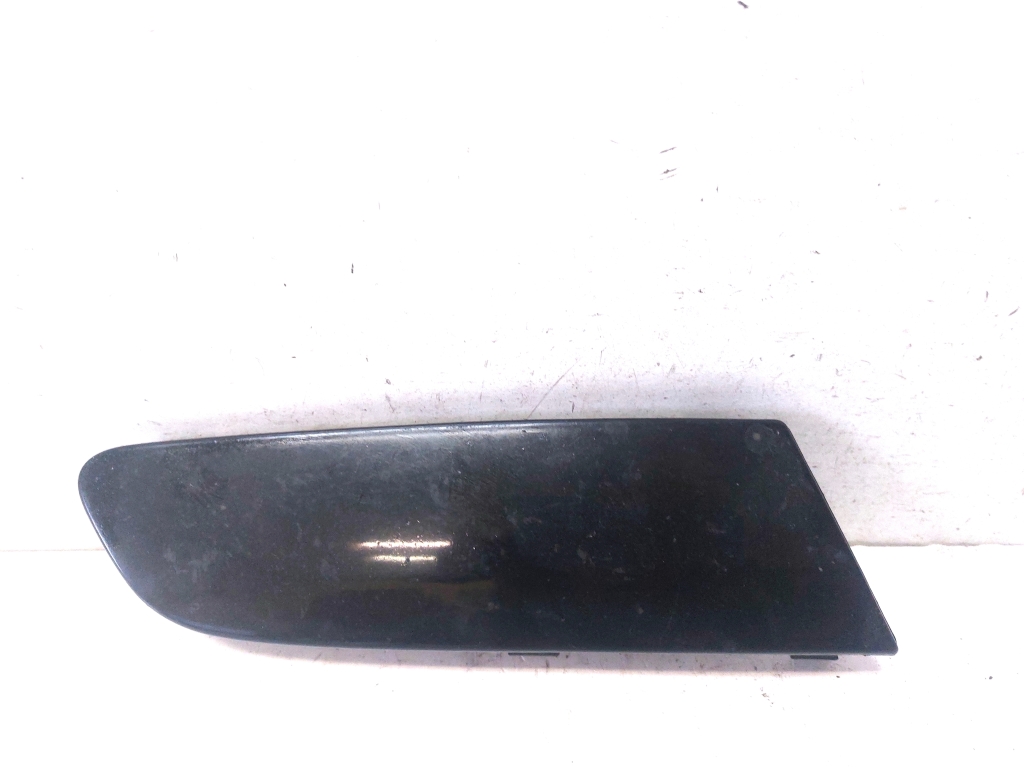 Volkswagen Golf V (2003–2009) Front bumper trim strip 1K0807718E Volkswagen Golf V (2003–2009) Front bumper trim strip 1K0807718E