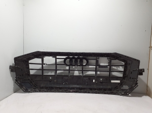 AUDI Q8 (2018–2026) Front grille 4M8853651AQ - 6