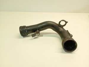 Volkswagen Passat B6 (2005–2010) Intercooler hose 1K0145762 - 4