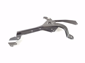 Porsche Panamera 970 (2009–2016) Front fender bracket 97061020200 - 3