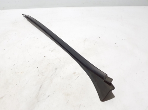 Mercedes Benz GLE-Class 167 (2019–2026) Windshield pillar outer molding A1676900900 - 4