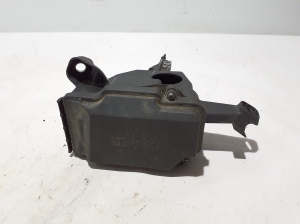   Sicherungskastengehäuse unter der Motorhaube  - A1675404501 