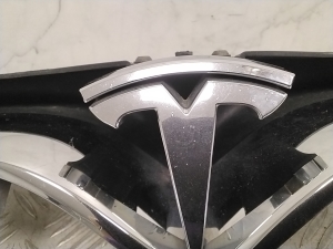 Tesla Model S S (2012–2026) Front grille 105637700F - 2