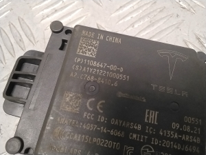 Tesla Model 3 3 (2016–2024) Totwinkel-Radar Distronic 110864700D - 2