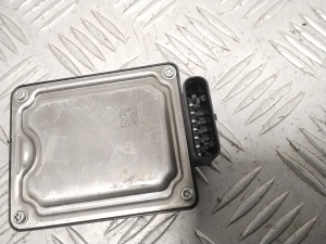 Tesla Model 3 3 (2016–2024) Totwinkel-Radar Distronic 110864700D - 3