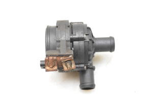 Volkswagen Golf VIII (2019–2026) Tsirkulatsioonipump 2Q0965567A - 3