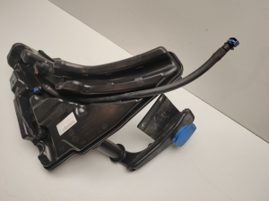 Porsche Macan (2014–2026) Rear window washer reservoir 95B955451 - 4