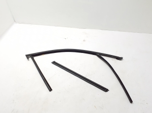 BMW X4 F98 (2019–2026) Front door rubber seal 7416496 - 4