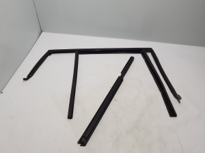 Rear side door seal on the door - 7416500