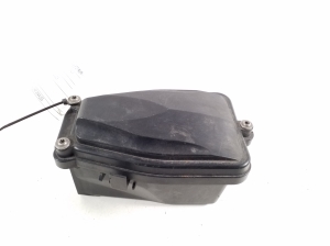 Sicherungskastengehäuse unter der Motorhaube - 97061044100