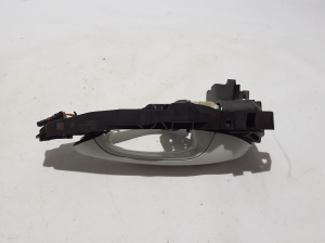 BMW X4 F98 (2019–2026) Front door external opening handle and its details - 4