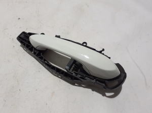 BMW X4 F98 (2019–2026) Front door external opening handle and its details - 2