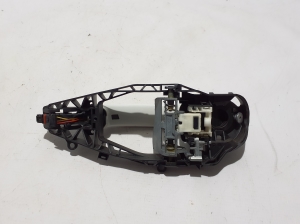 BMW X4 F98 (2019–2026) Front door external opening handle and its details - 3
