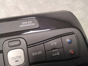 NISSAN Leaf II (2017–2026) Heater control panel 275005SE0B - 3
