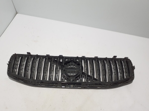 VOLVO V60 (2018–2026) Front grille 32132230 - 3