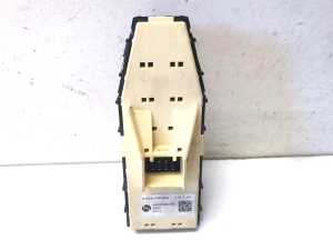 Kia Sorento (2014–2026) Schalter el. Fensterheber hinten 93581P2240WK - 2