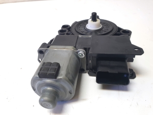 Kia Sorento (2014–2026) Rear side door window regulator motor 83460P2010 - 2