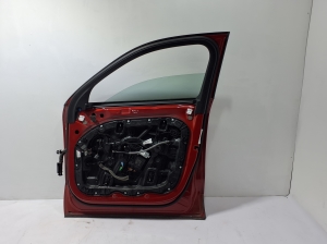 VOLVO XC40 (2017–2026) Front door 32351575 - 3