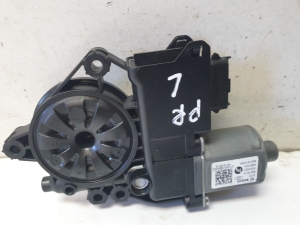 Front door window regulator motor - 82450P2010