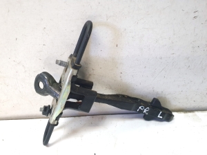 Kia Sorento (2014–2026) Front door check 221201A - 3