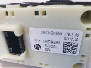 Kia Sorento (2014–2026) Front door glass switch 93571P2420WK - 3