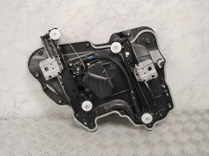 Tesla Model 3 3 (2016–2024) Rear side door window regulator 109662300J - 2