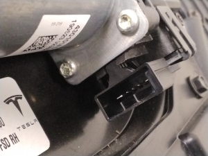 Tesla Model 3 3 (2016–2024) Front door window regulator 109662114J - 6