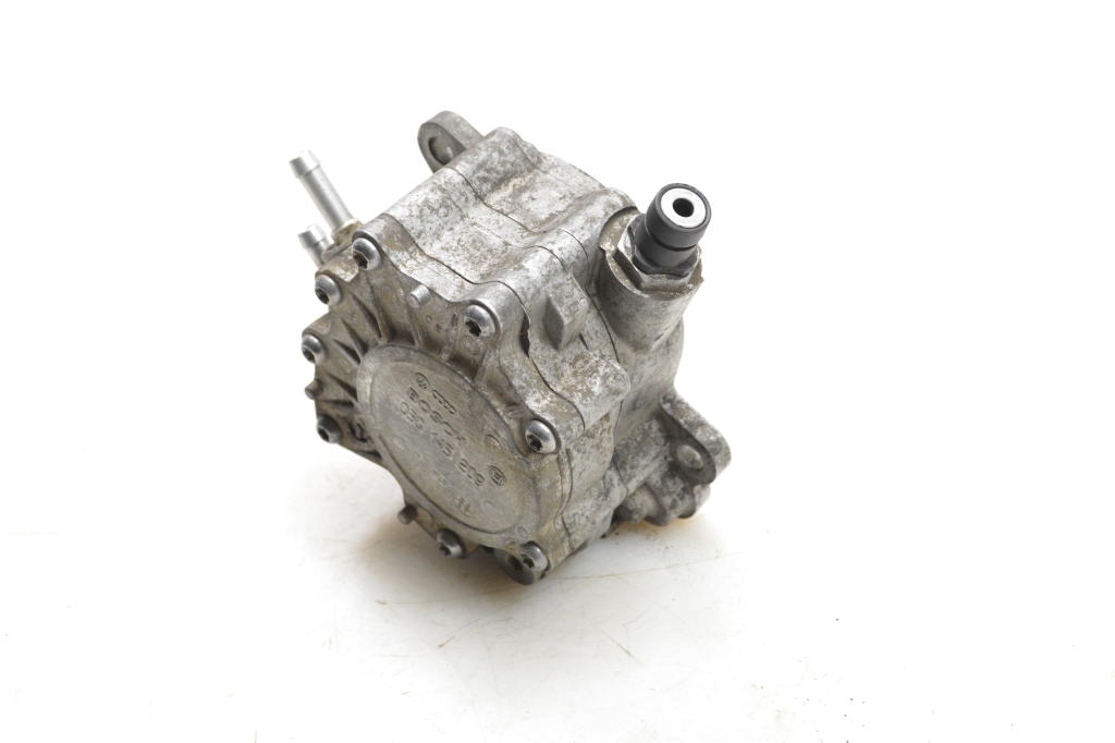 Volkswagen Passat B6 (2005–2010) Vaakumpump 03G145209C Volkswagen Passat B6 (2005–2010) Vaakumpump 03G145209C