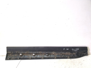 Kia Sorento (2014–2026) Front door molding - 4