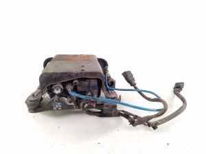 Porsche Panamera 970 (2009–2016) Air suspension compressor 97035815112 - 2