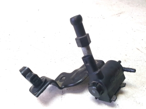 Kia Sorento (2014–2026) Cita detaļa zem motora pārsega M394102R000 - 4