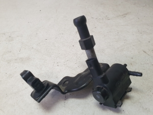 Kia Sorento (2014–2026) Cita detaļa zem motora pārsega M394102R000 - 5