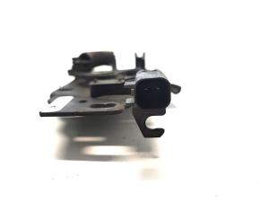 Tesla Model S S (2012–2026) Hood latch 1033011-00-D - 3