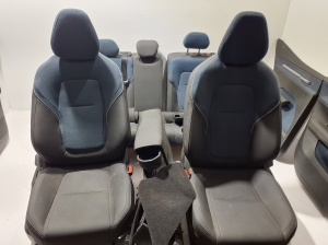 VOLVO EX30 I (2023–2026) Salons un tā detaļas - 4