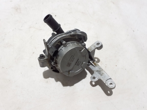 VOLVO XC40 (2017–2026) Auxiliary water pump 32257968 - 4