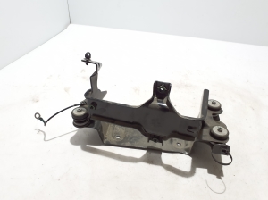 VOLVO XC40 (2017–2026) Halter für Klimakompressor 32275530 - 3
