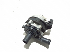 VOLVO XC40 (2017–2026) Auxiliary water pump 32339380 - 4